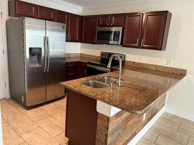 Building Photo - 673 Cresting Oak Cir