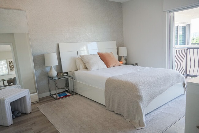 Building Photo - 1918 Brickell Ave