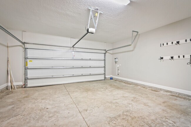 Building Photo - Trailmark Amazing Amenities Included