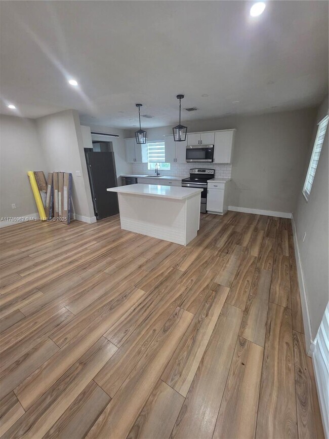 Building Photo - 16520 SW 294th Terrace