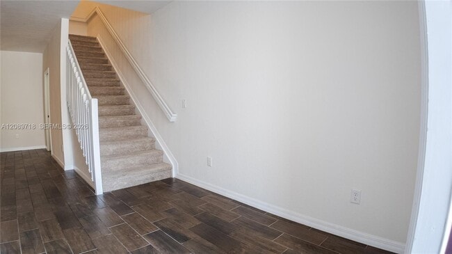 Building Photo - 1042 NW 33rd Manor