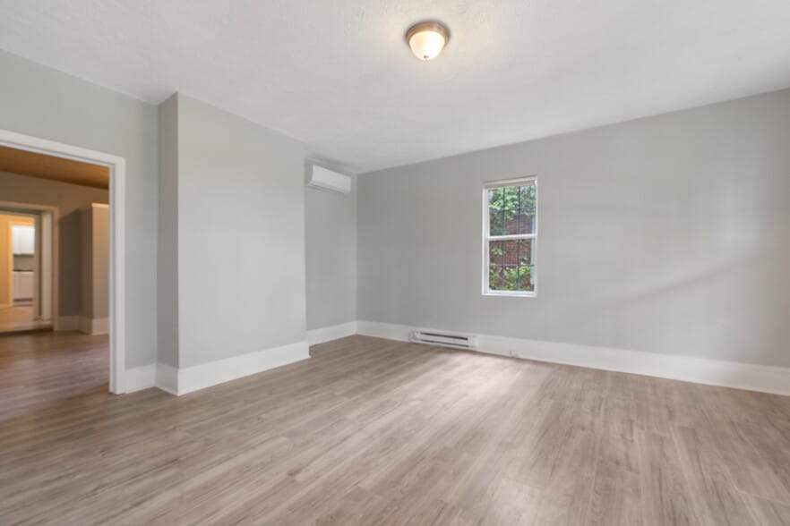 Building Photo - 608 Monroe St