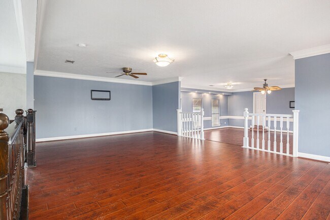 Building Photo - 7415 Naremore Dr