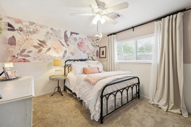 Building Photo - 10714 Piping Rock Ln