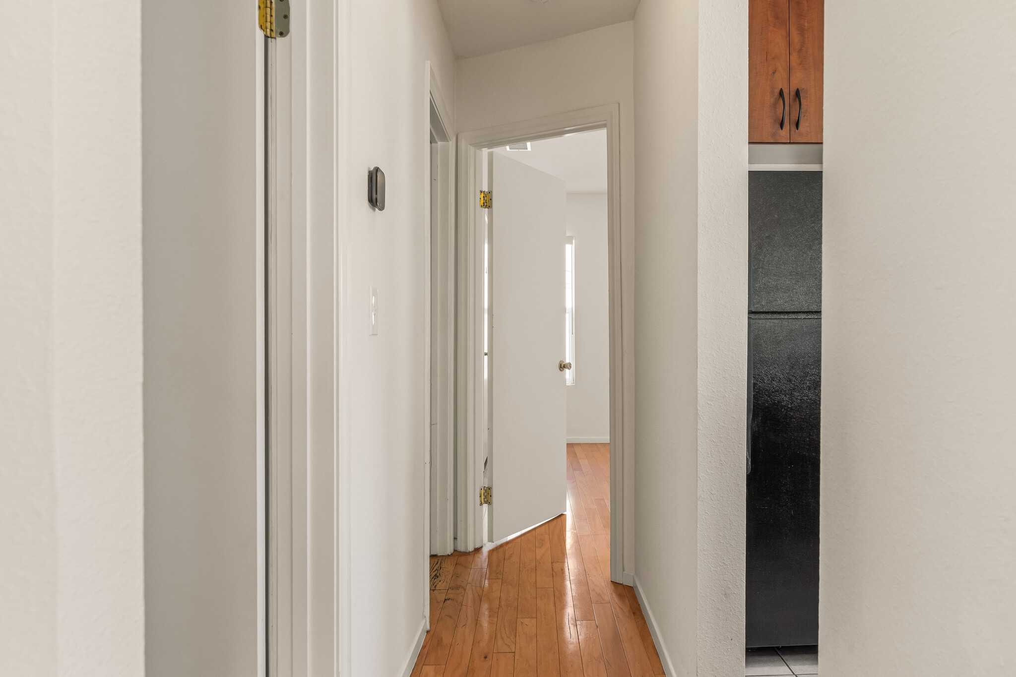hallway to back bedroom - 3611 1/2 W 4th St