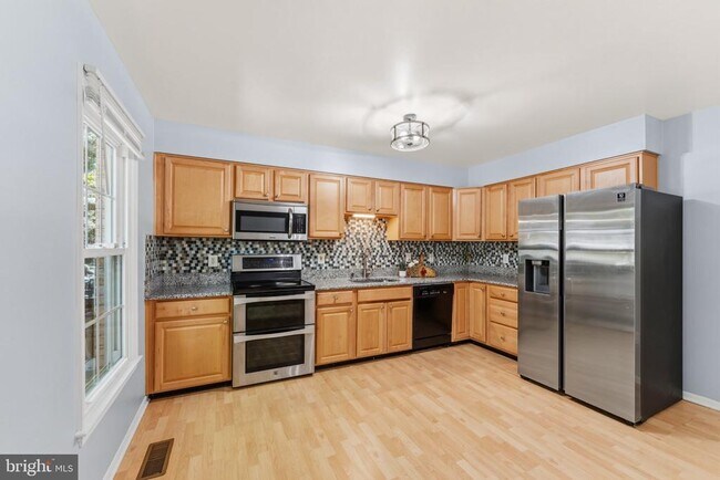 Building Photo - 7428 Chummley Ct