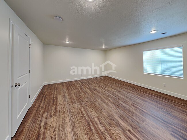 Building Photo - 6108 W Copper Hawk Dr