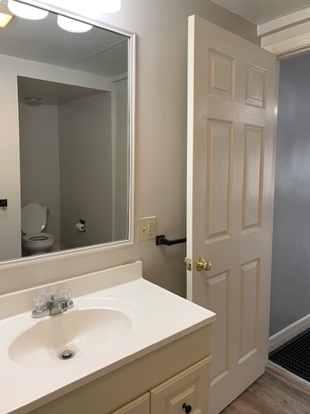 Spacious full bath - 223 W 4th St