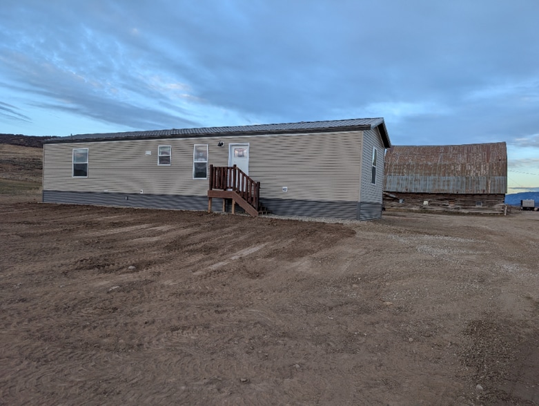 Building Photo - 39021 Holly Ln