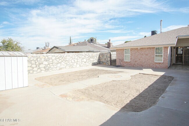 Building Photo - 1553 Rebecca Ann Dr