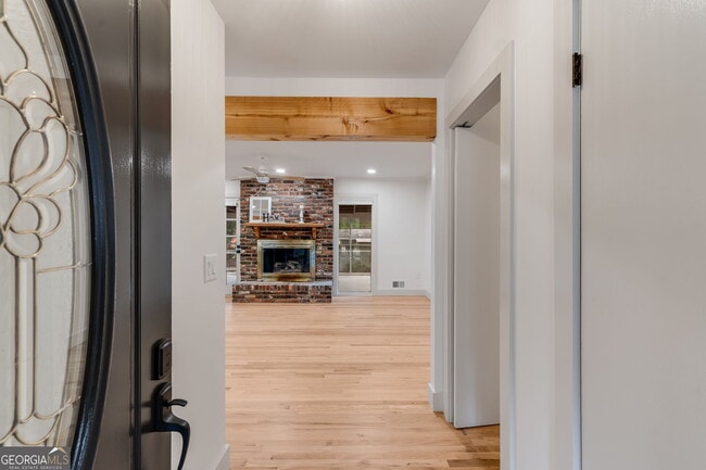 Building Photo - 493 Sybil Ln SE