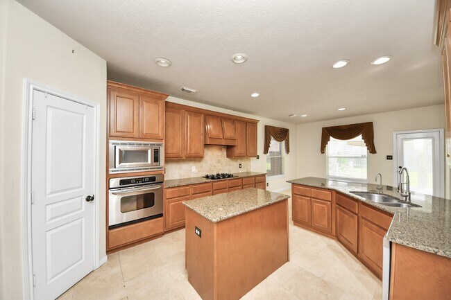 Primary Photo - 2218 Longspur Ln