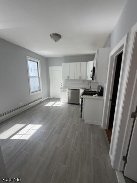Building Photo - 458 Livingston St