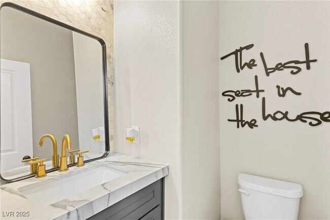 Building Photo - 10331 Western Pine Ave