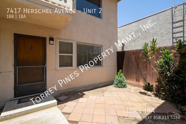 Building Photo - *OPEN HOUSE: 12/28 10-11AM* La Jolla Villa...