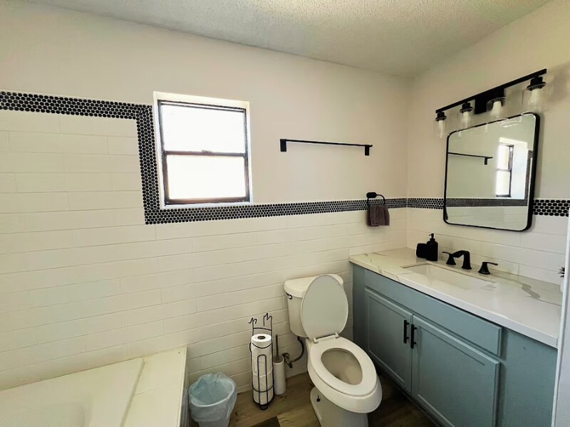 Building Photo - 5009 N Villere St