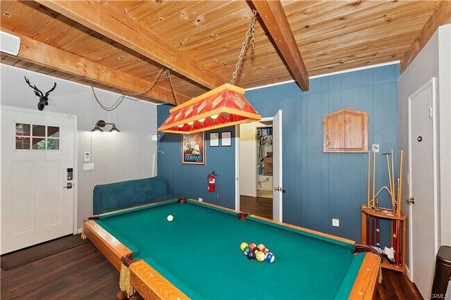 Building Photo - Treehouse-like atmosphere with peek-a-boo views of Lake Arrowhead