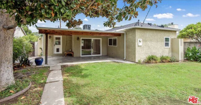 Building Photo - 5411 Willis Ave
