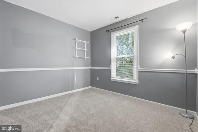 Building Photo - 1109 Oak View Dr