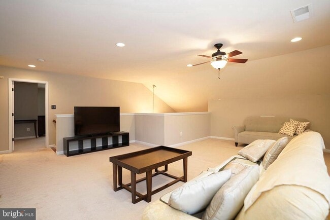 Building Photo - 20779 Crescent Pointe Pl