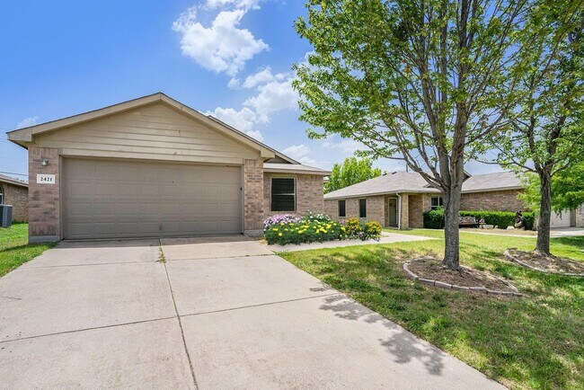 Building Photo - 2421 Gabriel Dr