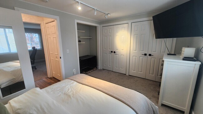 Building Photo - 5145 Greer Rd