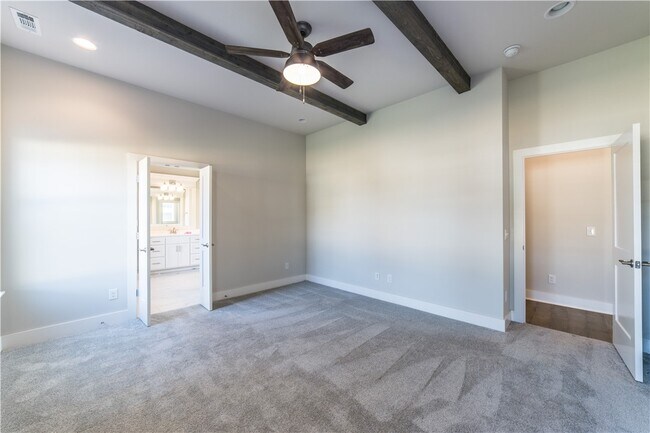 Building Photo - 6417 S 62nd St