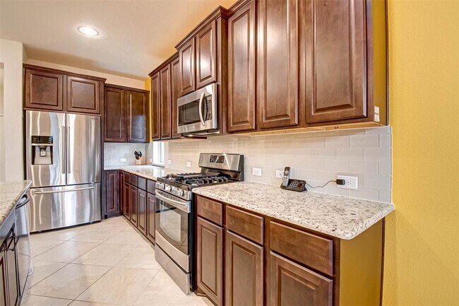 Building Photo - 8219 Peppervine Ct
