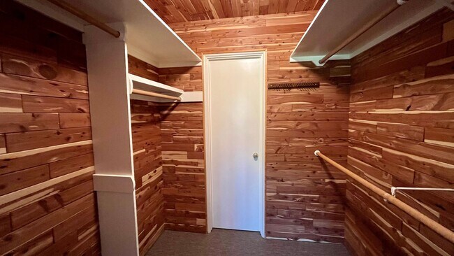 Building Photo - "The Rock" - 6 Bedroom House by Cal Poly