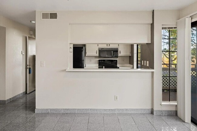 Building Photo - 230 Pheasant Ridge Rd