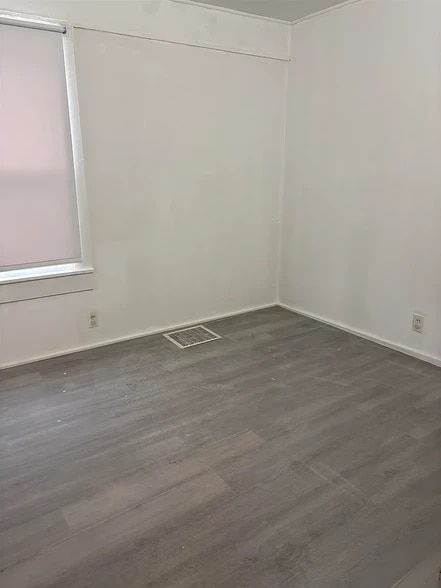 1 0f 2 bedrooms of 3 bedrooms - 99 E Orvis St