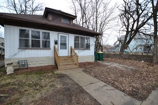 Building Photo - 573 Dover St