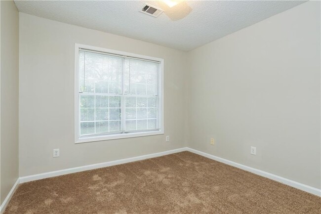 Building Photo - 85 Dove Point