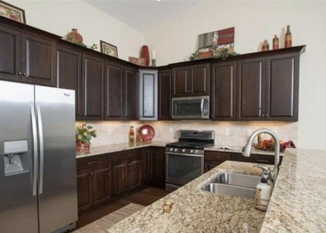 Building Photo - Weaverville