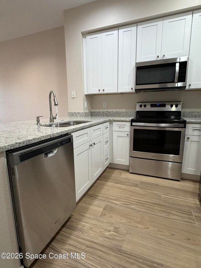 Building Photo - 105 Turpial Way