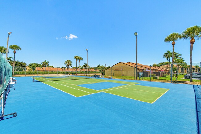 Building Photo - 826 Sky Pine Way