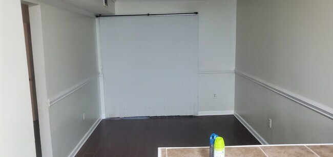 DINNING ROOM - 305 Creek Dr