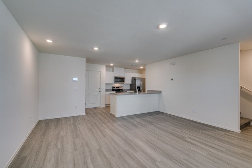 Building Photo - 7379 Craig Cv Ct