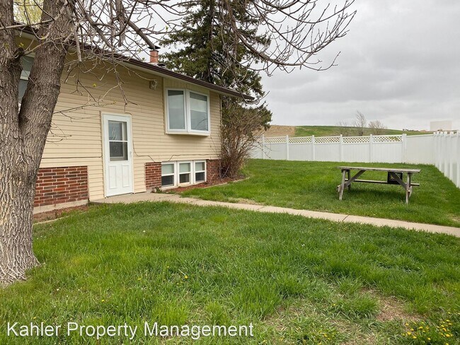 Building Photo - 3 br, 2 bath House - 607 Valley Drive