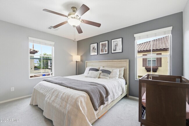 Building Photo - 1255 S Rialto