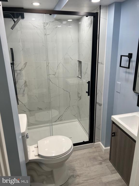 Building Photo - 2021 Chadwick Terrace