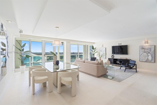 Building Photo - 2100 S Ocean Ln