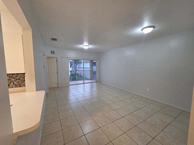 Building Photo - 13216 Villa Vista Dr