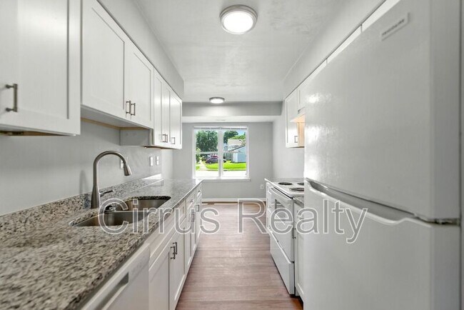 Building Photo - 3512 Bancroft Dr