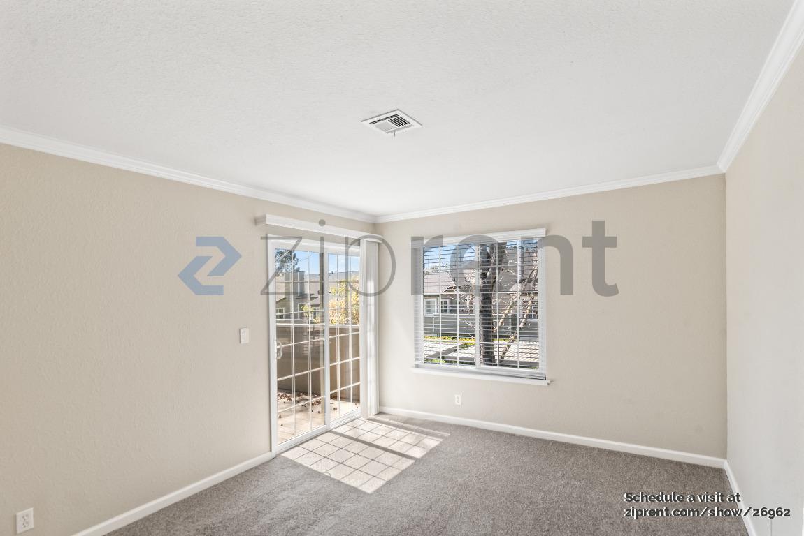 Building Photo - 600 Canyon Oaks Dr