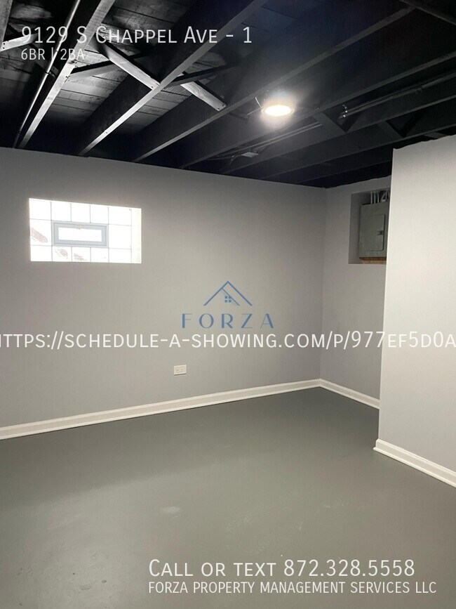 Building Photo - 9129 S Chappel Ave