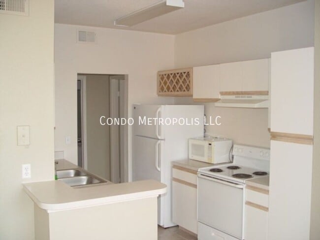 Building Photo - 2632 Robert Trent Jones Dr