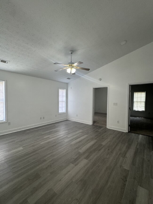 Building Photo - Brand New Rental Listing – Steps from Down...