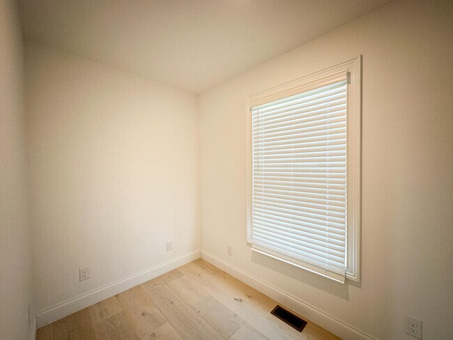 Building Photo - 46 Caden Ln