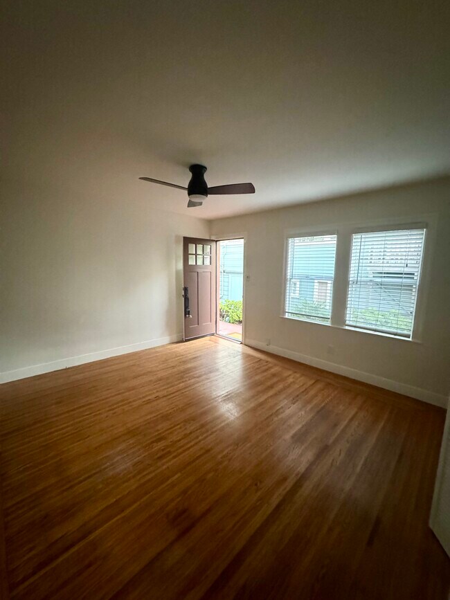 Building Photo - 5715 Genoa St